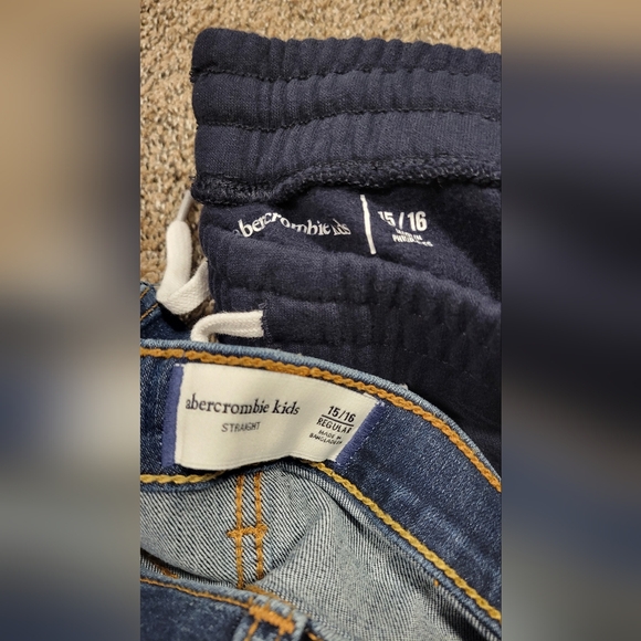 Boys sz 15/16 Abercrombie Kids, jeans straight/regular & sweats, both like new - Picture 3 of 3